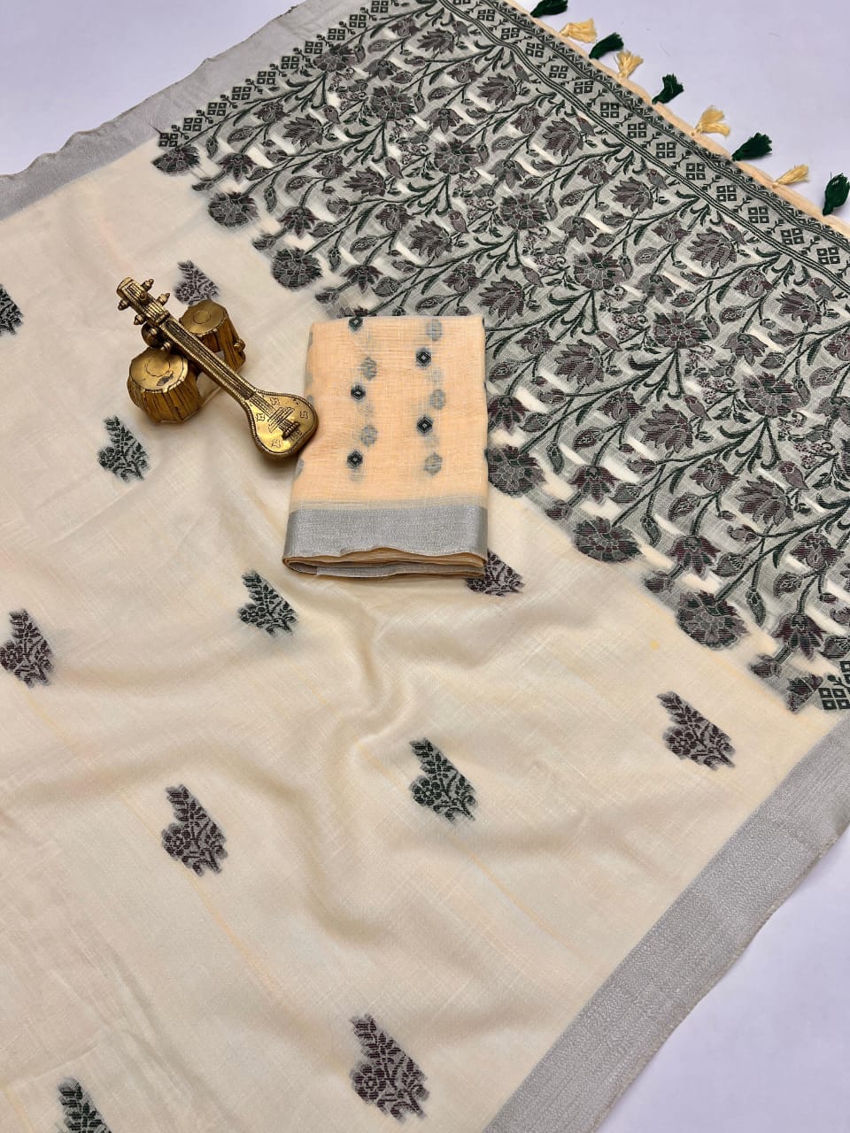 LINEN PATTERN SAREE