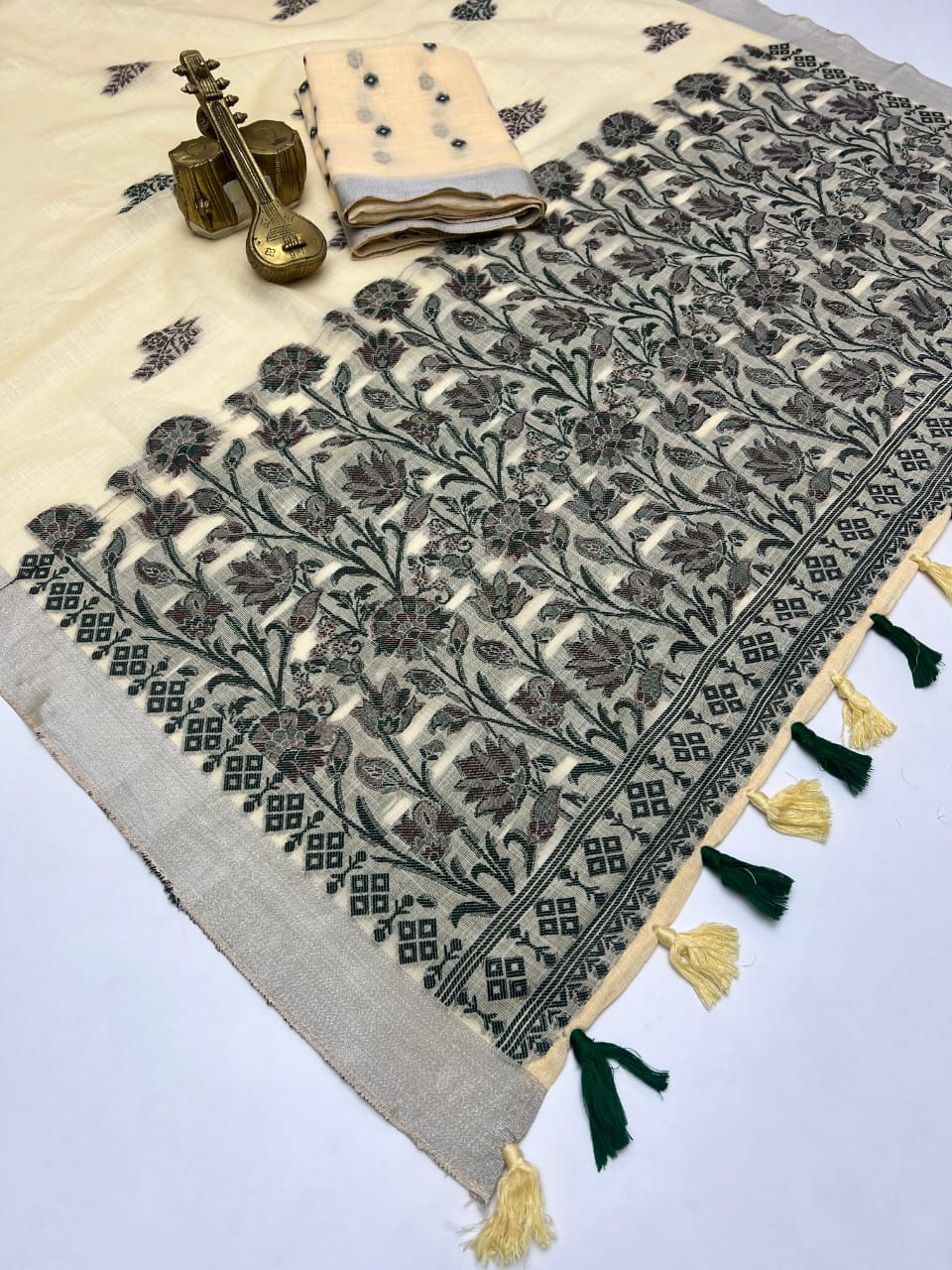 LINEN PATTERN SAREE