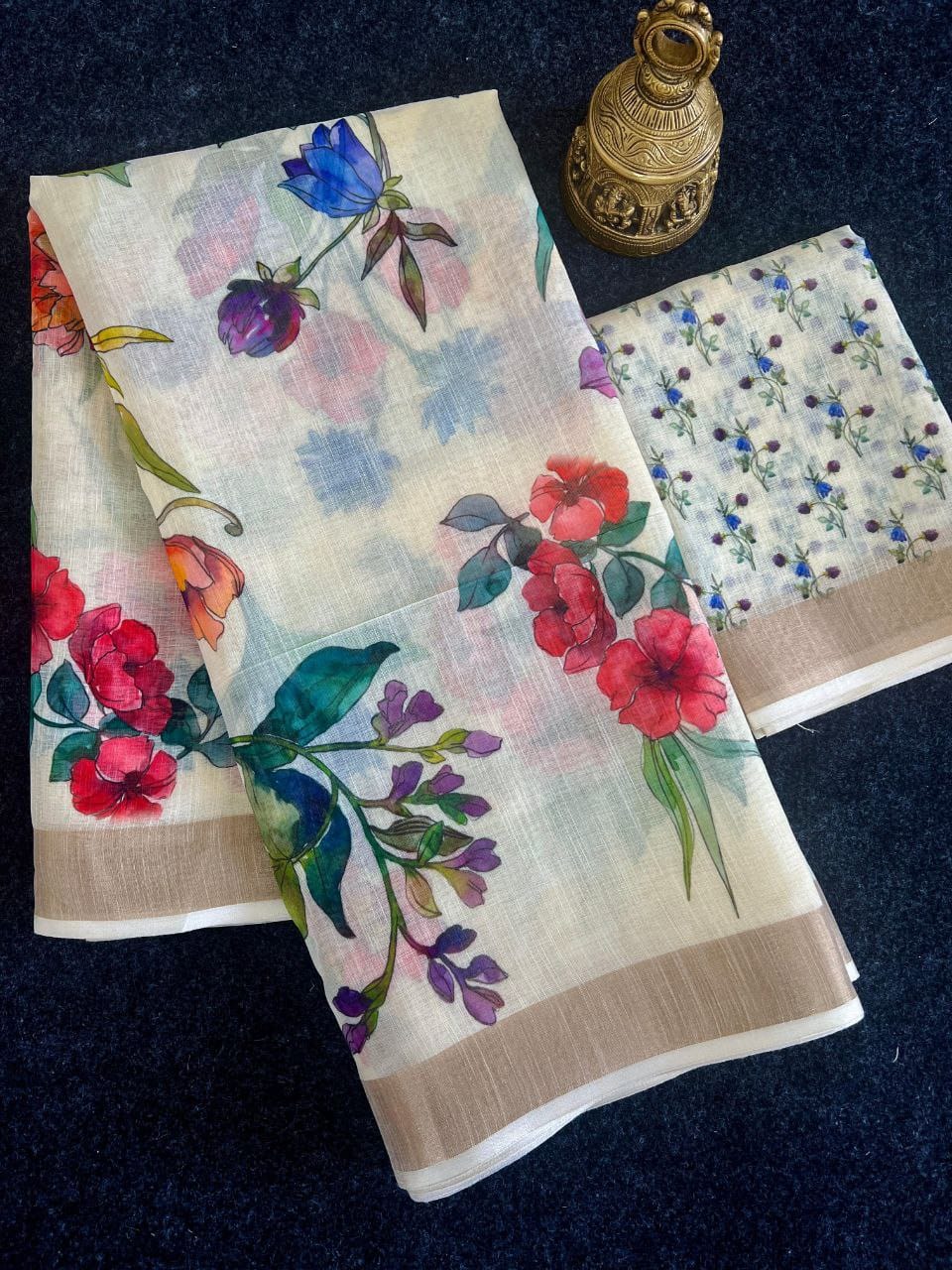Zari Glow Linen Saree