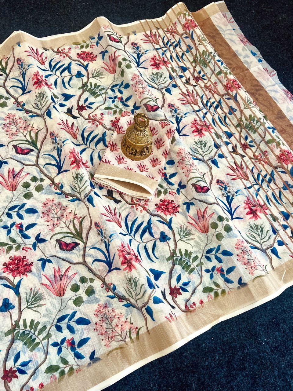 Zari Glow Linen Saree