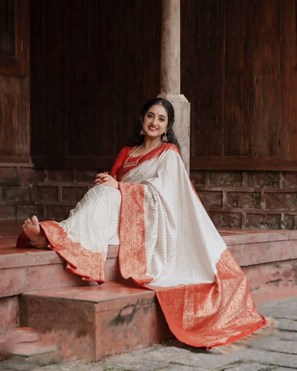 BEAUTIFUL RICH PALLU AND JACQUARD BORDER SAREE