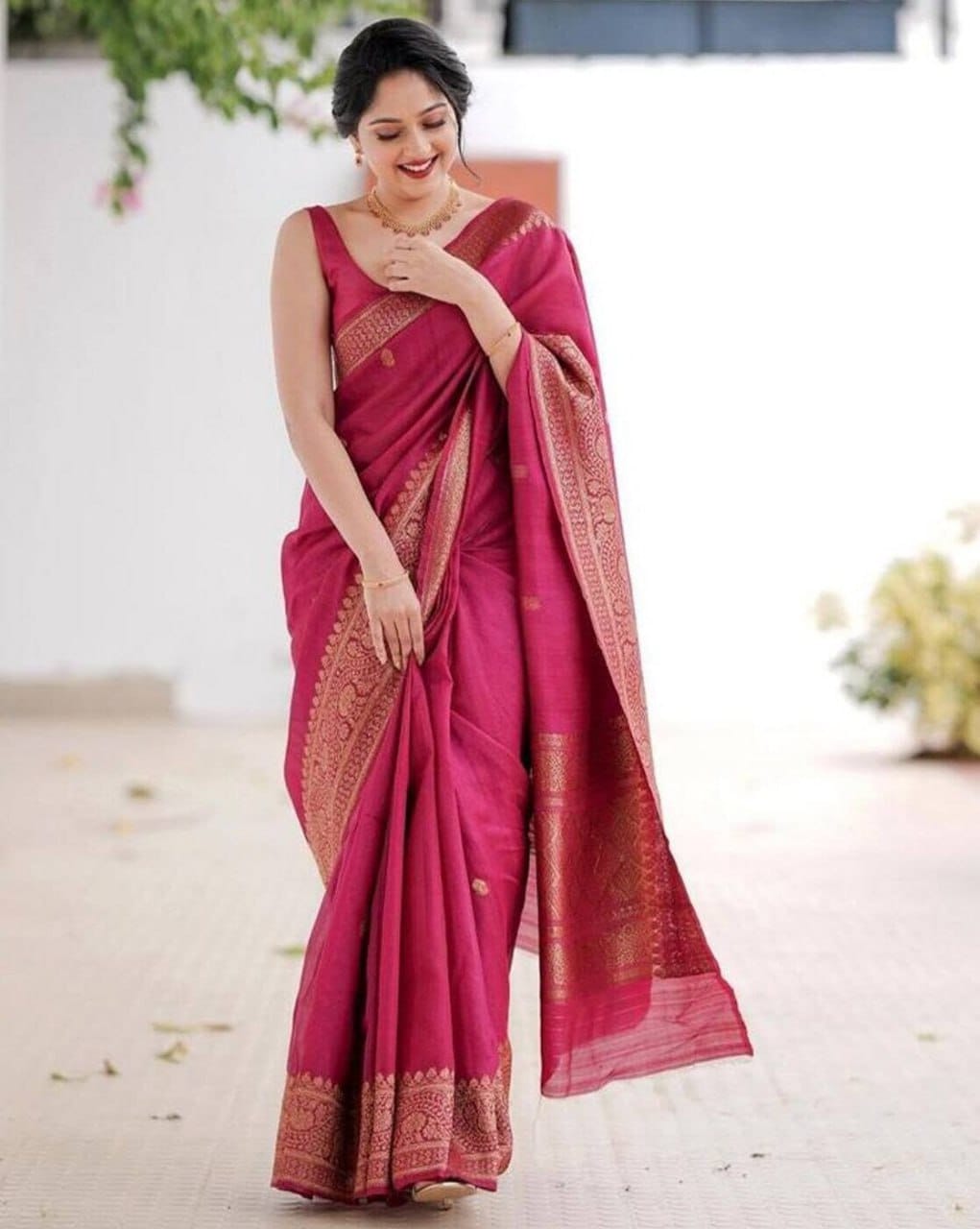 RICH PALLU & JACQUARD WORK ON ALL OVER THE SAREE