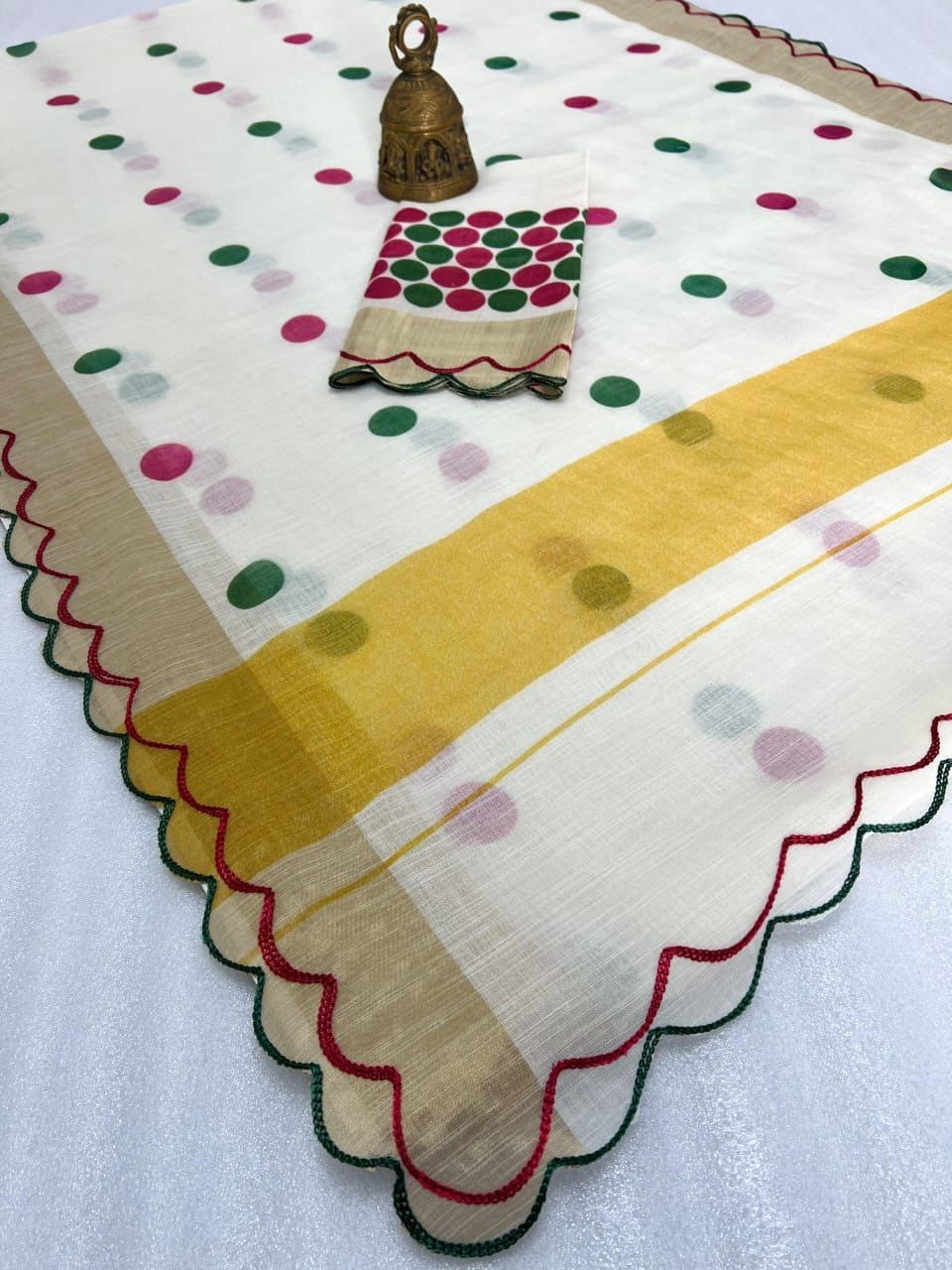 Gold Zari Linen Saree