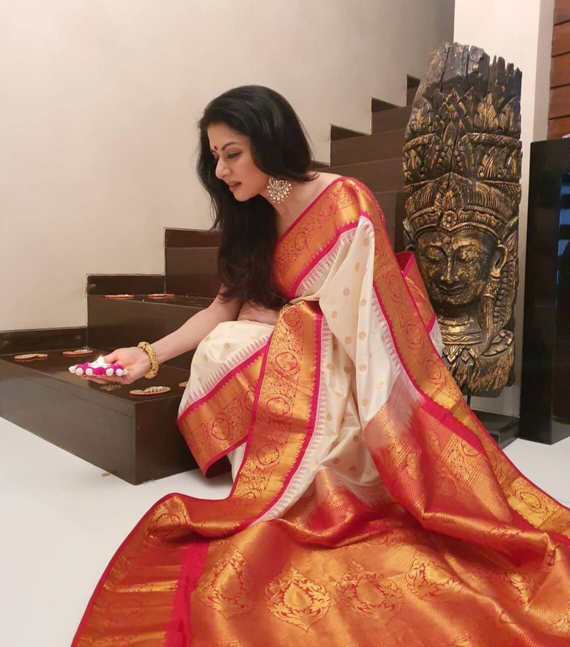 White and Red color Designer Beautiful Saree