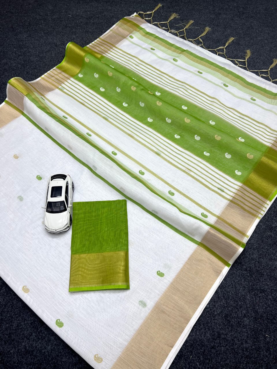 Elegant Linen Zari Saree