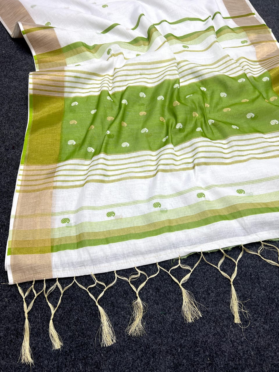 Elegant Linen Zari Saree