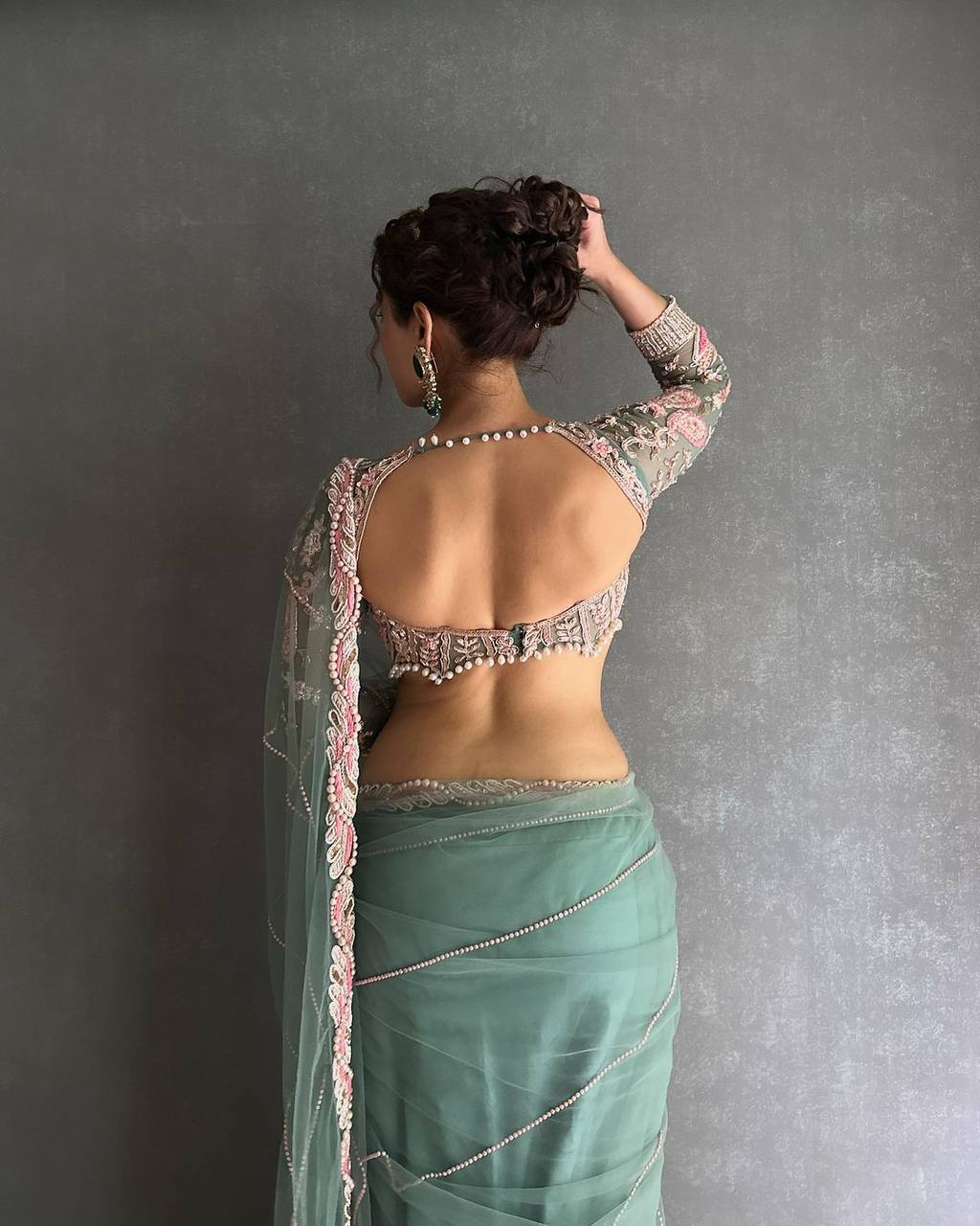 Surbhi Chandna viral fit