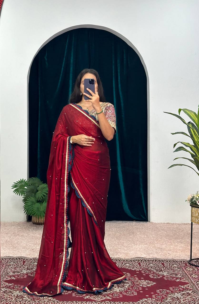 Shraddha Kapoor viral red saree