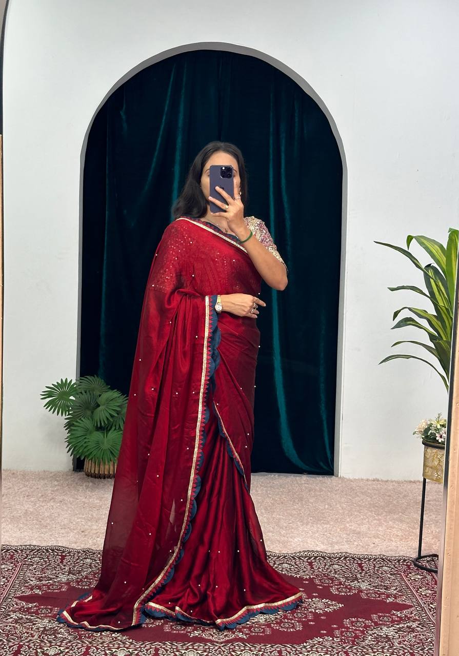 Shraddha Kapoor viral red saree